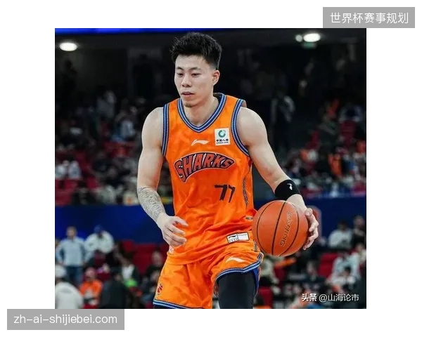 张镇麟转会上海后在防守端贡献突出，以场均1.6次抢断的数据入选最佳阵容二阵